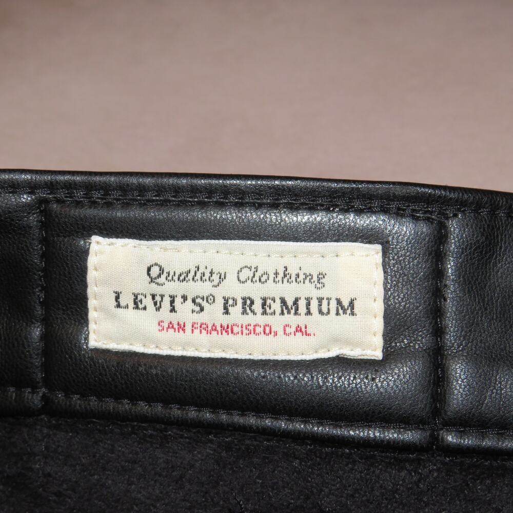 Levi’s Black Faux Leather Ribcage High Rise Straight Leg Pants - Picture 9 of 12